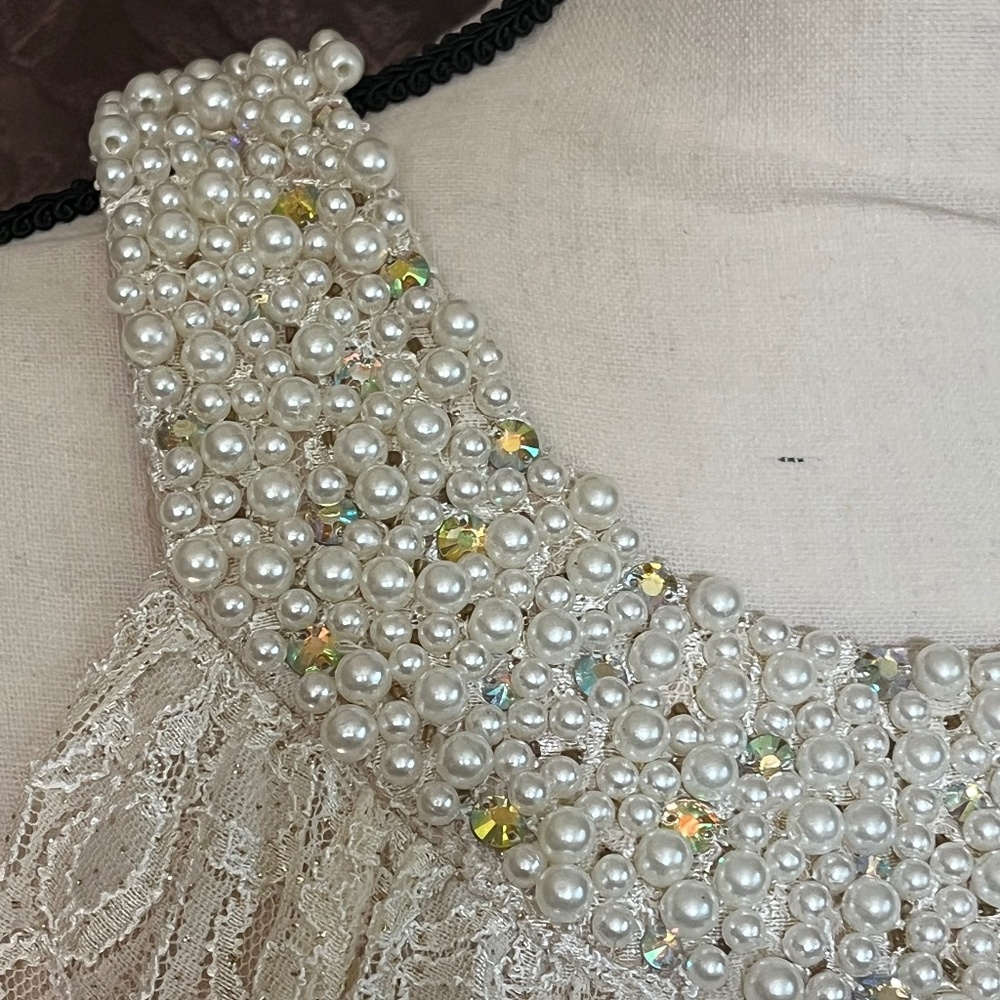 Cachet Dress For Homecoming, Bride, Prom, Lace & Pearl Beading Worn Once Size 16 - Picture 9 of 16